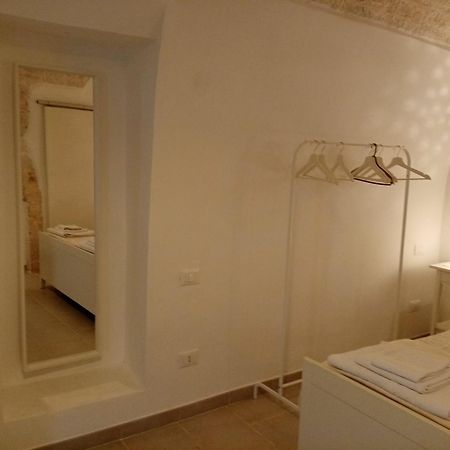 Studio Flat In White City Остуни Экстерьер фото