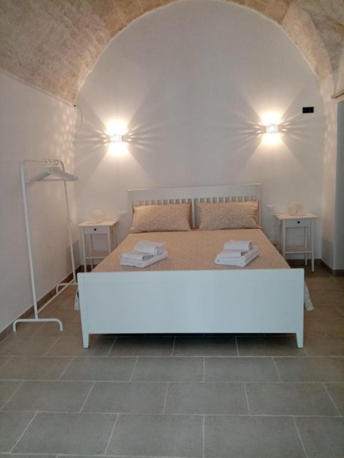Studio Flat In White City Остуни Экстерьер фото